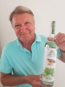 Melhor cachaça brasileira é produzida em Linhares