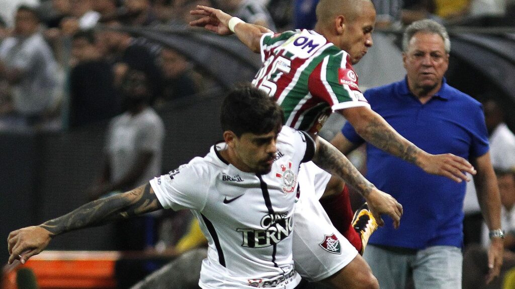 Corinthians vence Fluminense na abertura do Campeonato Brasileiro