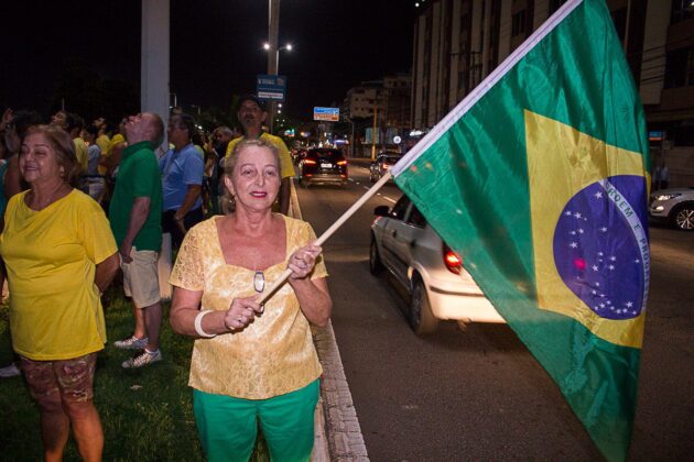 Manifestação em Camburi