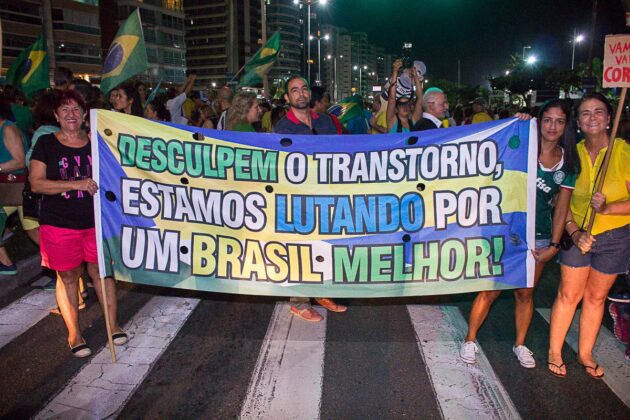 Manifestação em Camburi