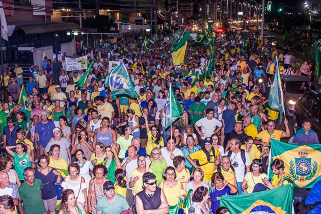 Manifestação em Camburi