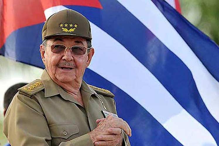 Cuba elege primeiro presidente após governo dos irmãos Castro Cuba elege primeiro presidente após governo dos irmãos Castro