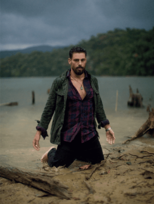 Cauã Reymond estampa capa da revista GQ com nova coleção Colcci