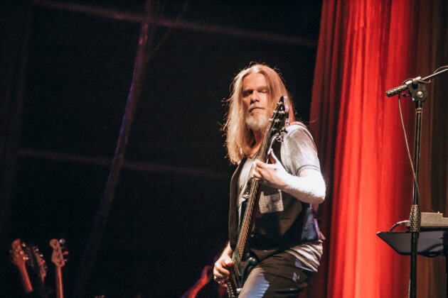 Humberto Gessinger apresenta a turnê “Ao Vivo Pra Caramba” em Vila Velha
