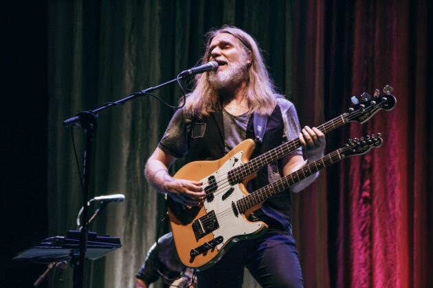 Humberto Gessinger apresenta a turnê “Ao Vivo Pra Caramba” em Vila Velha
