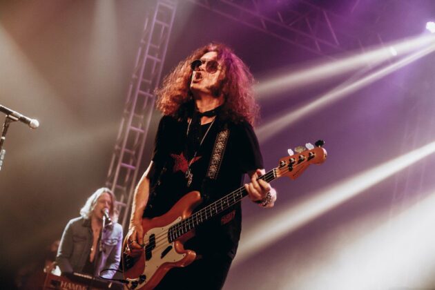 Glenn Hughes se apresenta em Vila Velha