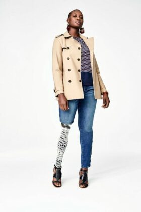 Tommy Hilfiger cria linha de roupas para pessoas com deficiência