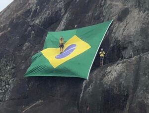 Manifestações a favor de Bolsonaro marcam o domingo (21)