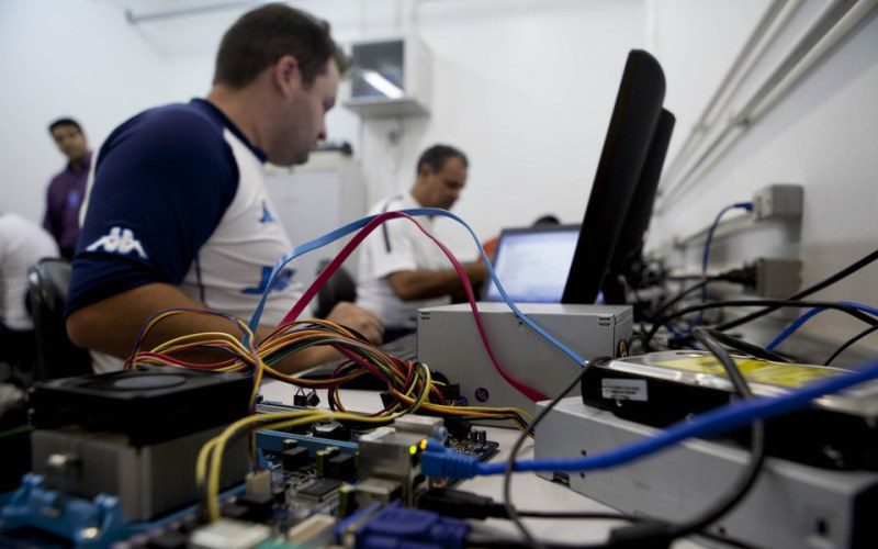 Cerca de 20 milhões não trabalham e não estudam, diz estudo