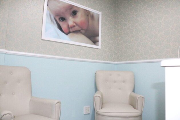 Hospital particular cria sala de apoio à amamentação