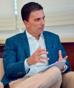 Entrevista: Leo de Castro avalia o setor industrial