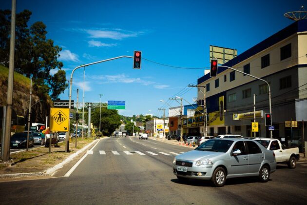 Av. Mario Gurgel