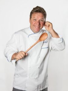 Chef francês comanda evento em comemoração ao Dia das Mães