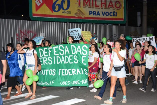 Protestos pela Educação