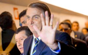 Bolsonaro apresenta proposta de mudança no Código de Trânsito