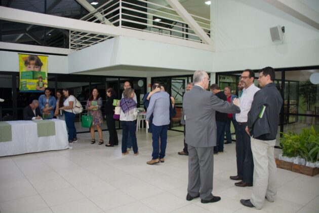 Lançamento do livro Educação e Gestão Ambiental
