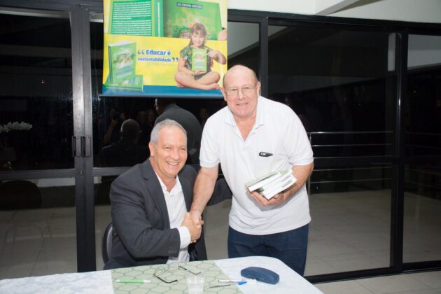 Lançamento do livro Educação e Gestão Ambiental