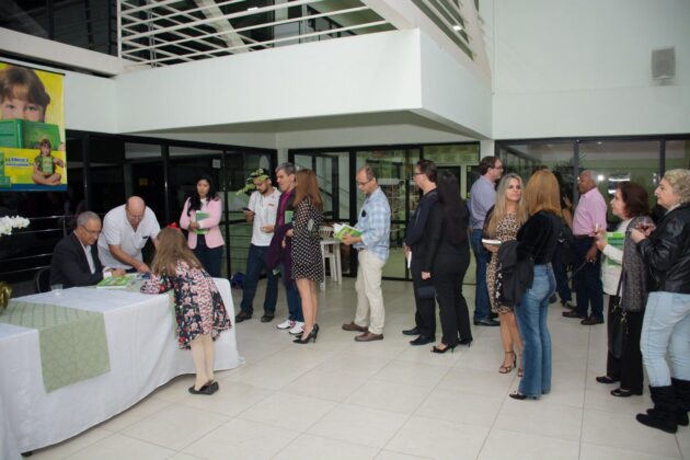 Lançamento do livro Educação e Gestão Ambiental
