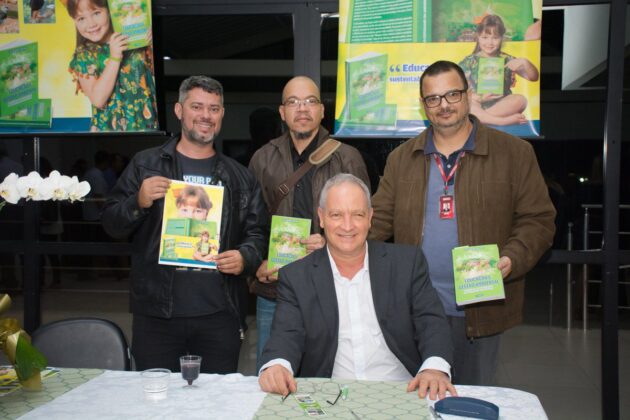 Lançamento do livro Educação e Gestão Ambiental