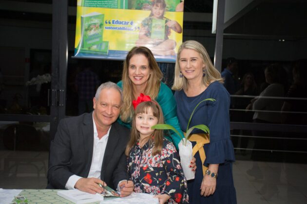 Lançamento do livro Educação e Gestão Ambiental
