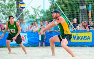 Duplas de vôlei de praia conquistam prata em Moscou