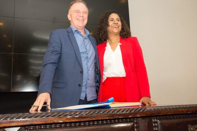 Jaqueline Moraes assume governo interinamente
