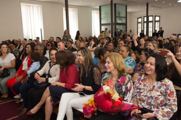 Jaqueline Moraes assume governo interinamente