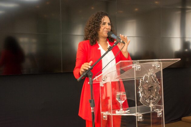 Jaqueline Moraes assume governo interinamente