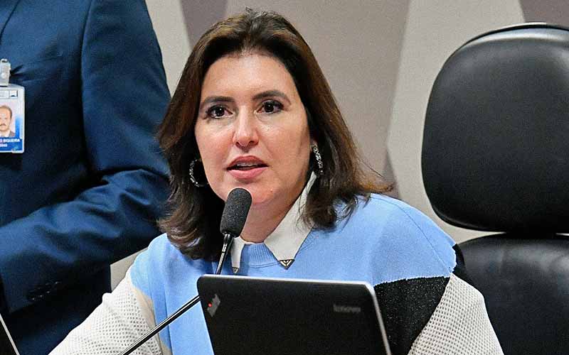 Após a leitura do texto da PEC Paralela, a presidente da CCJ, senadora Simone Tebet (MDB-MS) concedeu vista coletiva por 15 dias a partir do dia 23 de outubro