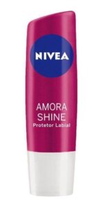 Cinco produtos de beleza essenciais para ter no trabalho