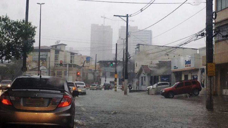 Chuvas continuam atingindo municípios capixabas. Confira!