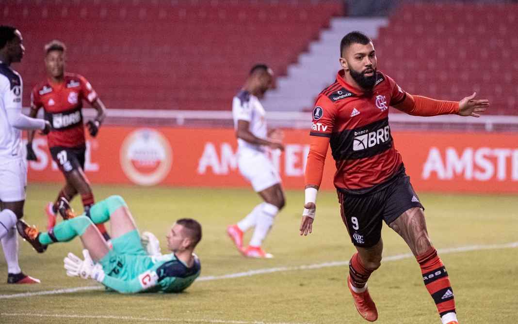 Flamengo vence LDU por 3x2 em Quito pela Libertadores