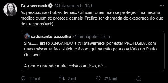 Tatá Werneck é criticada por usar máscara em velório de Paulo Gustavo