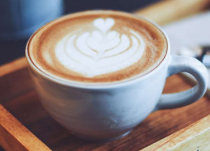 Para curtir o frio: confira três receitas de bebidas quentinhas e aconchegantes
