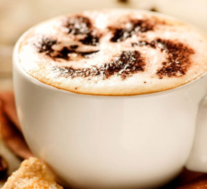 Para curtir o frio: confira três receitas de bebidas quentinhas e aconchegantes