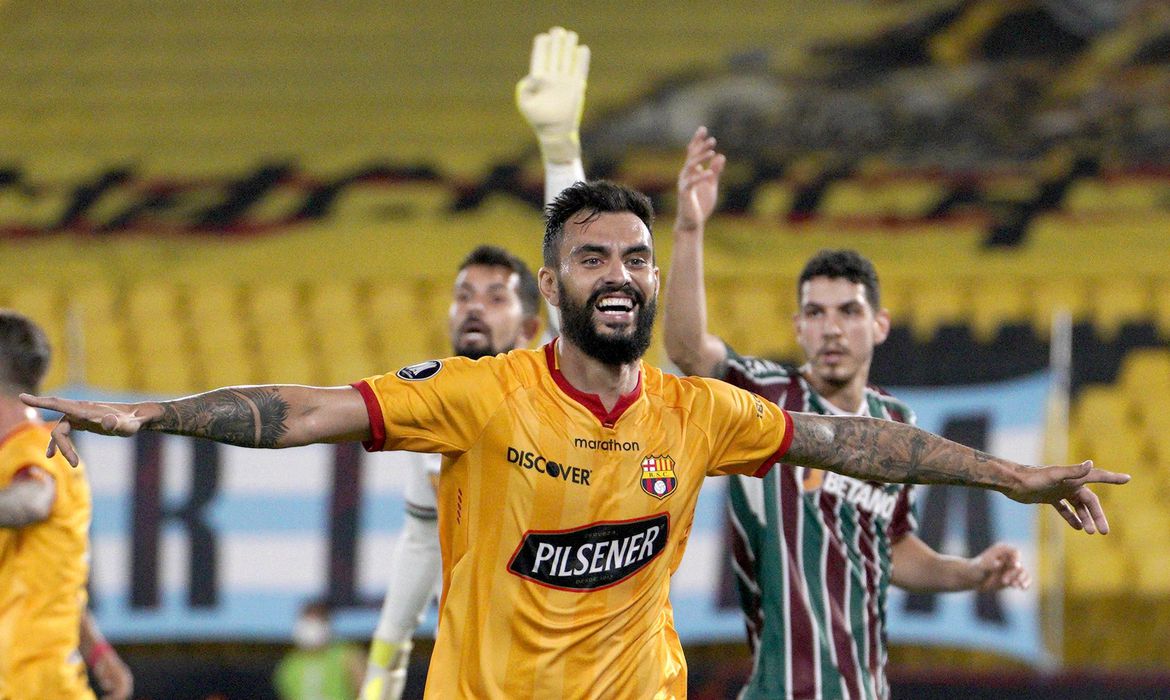 Fluminense empata em 1 a 1 com Barcelona