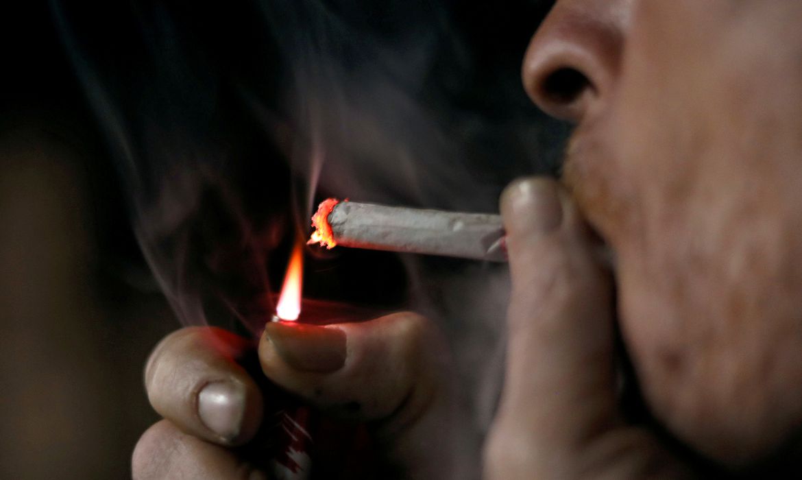 ESBrasil-cigarro