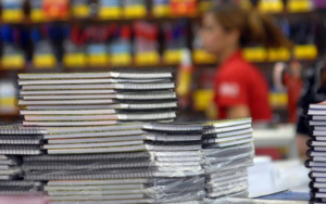 Procon-ES dá dicas para a compra do material escolar