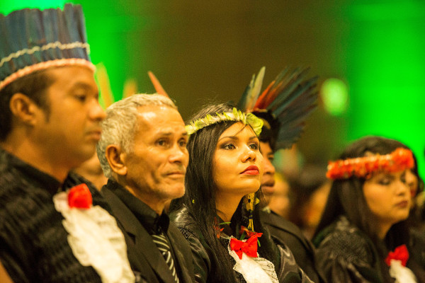 ESBrasil-indigenas-universidade