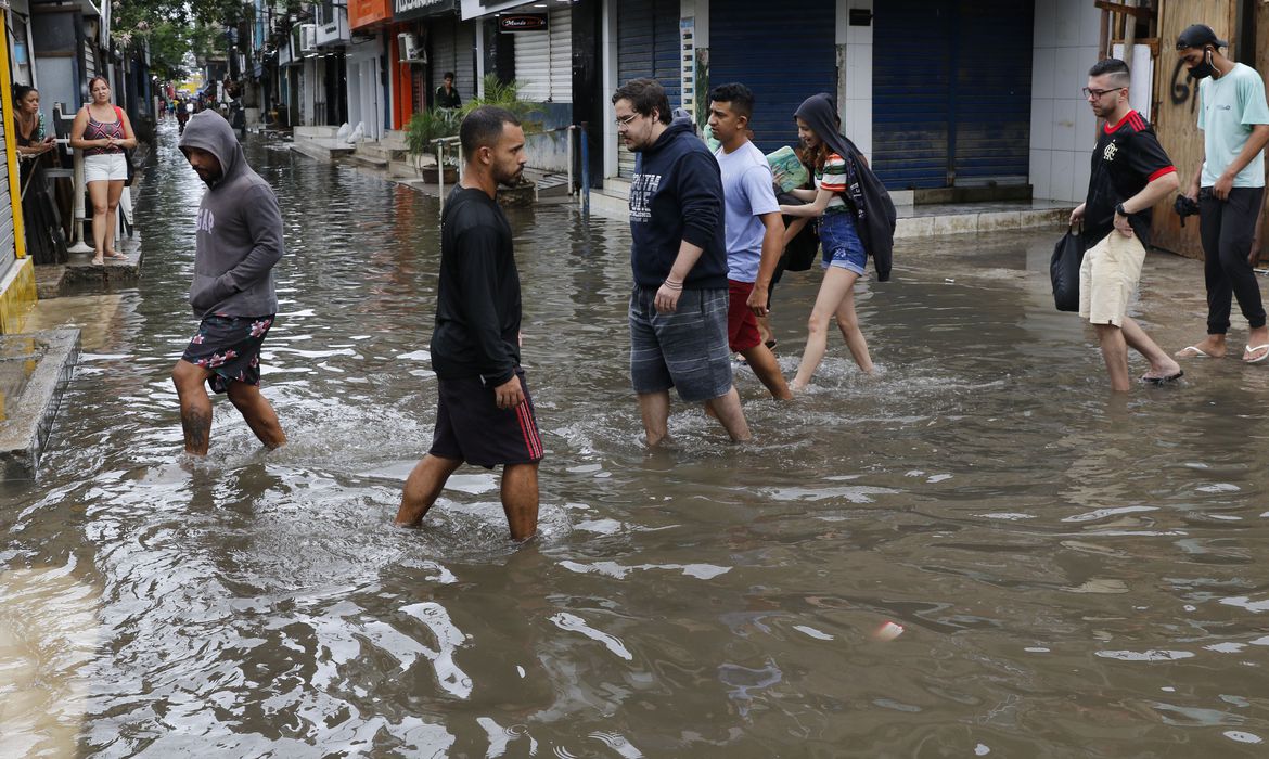 ESBrasil-Chuvas-no-Rio