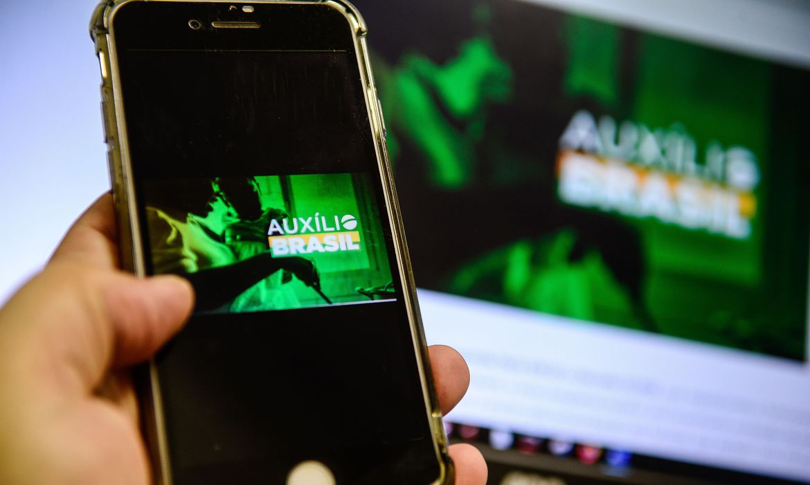ESBrasil-Auxílio-Brasil