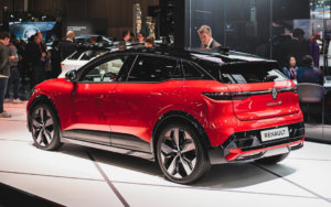 Salão do Automóvel de Paris volta após 4 anos com foco em elétricos Renaut_elétrico_carro_ESBrasil