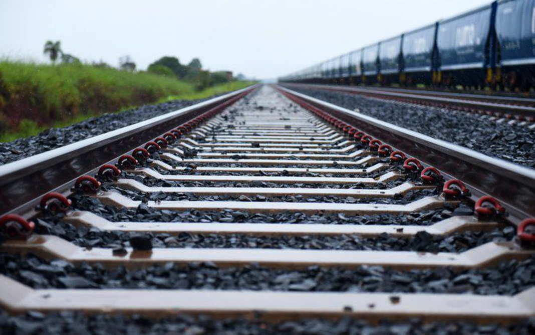 ferrovia_trilho_de_trem_ESBrasil