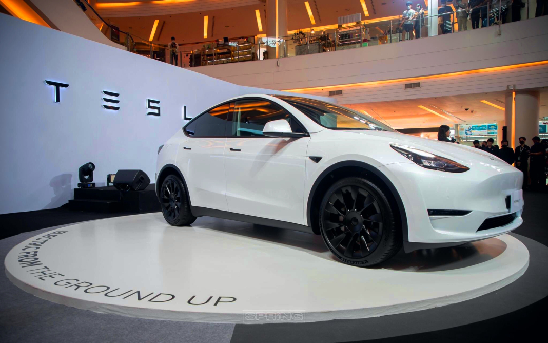 tesla_carro_elon_musk_ESBrasil