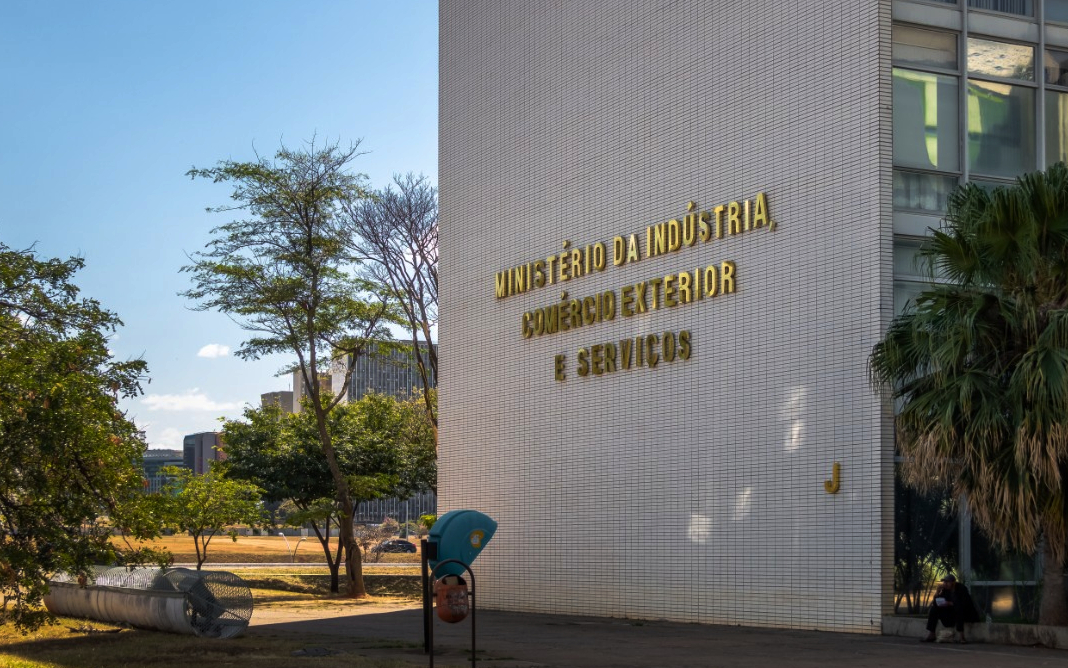 ministério_indústria_comercio_ESBrasil