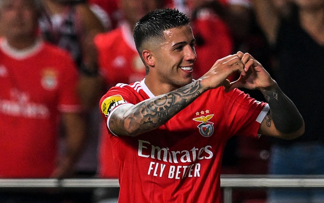 Técnico do Benfica critica investida do Chelsea por Enzo Fernández: 'Desrespeito' - Foto: Reprodução FutebolDivertido