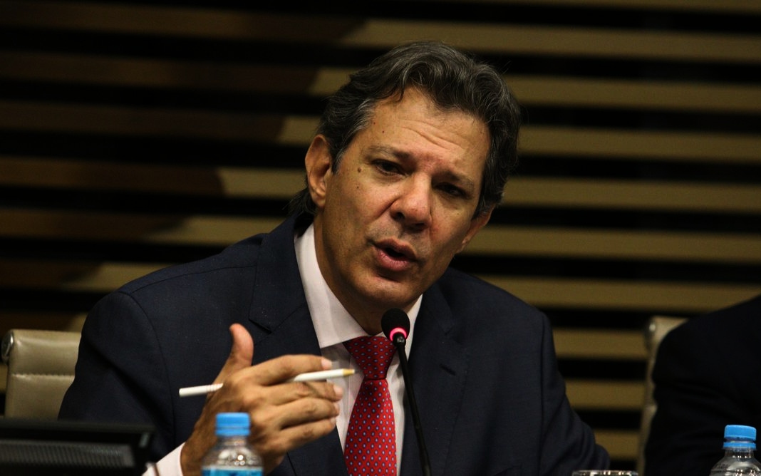 Fazenda finaliza proposta para correção da tabela do Imposto de Renda - Foto: © Rovena Rosa/Agência Brasil