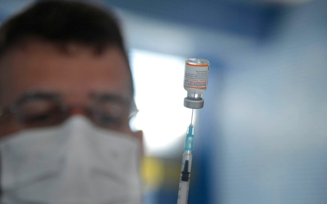 Municípios iniciam imunização com vacina bivalente