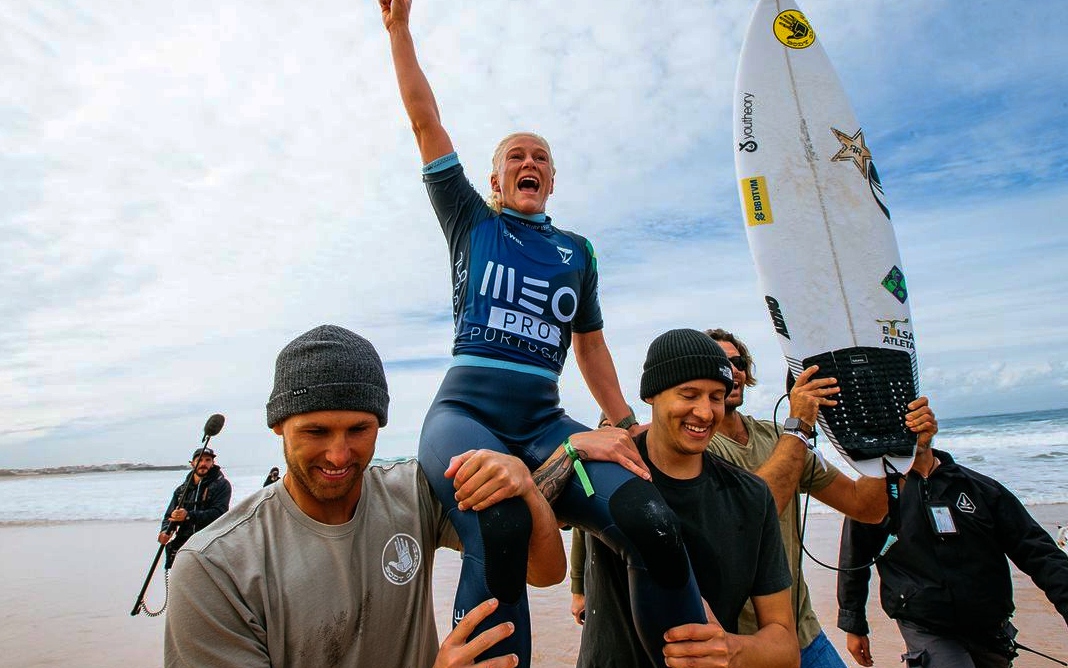 Surfe: Weston-Webb avança às quartas e Medina às oitavas em Peniche - Foto: © Reprodução Twitter/WSL BrasilSurfe: Weston-Webb avança às quartas e Medina às oitavas em Peniche - Foto: © Reprodução Twitter/WSL Brasil