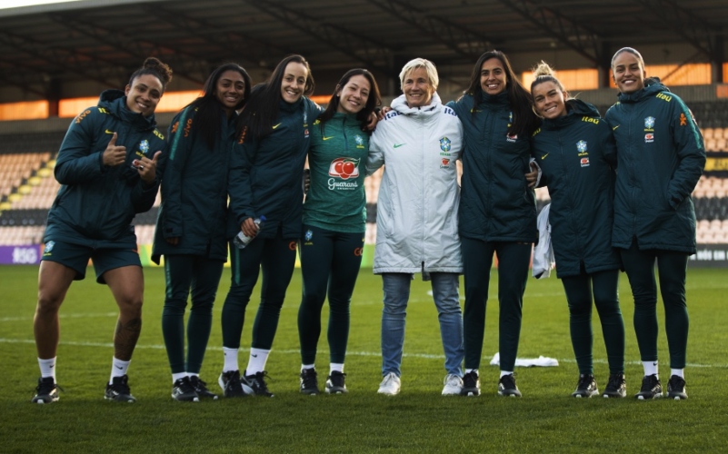Seleção brasileira feminina tem a volta de Andressa Alves e Luana em Londres - Foto: Thais Magalhães/CBF